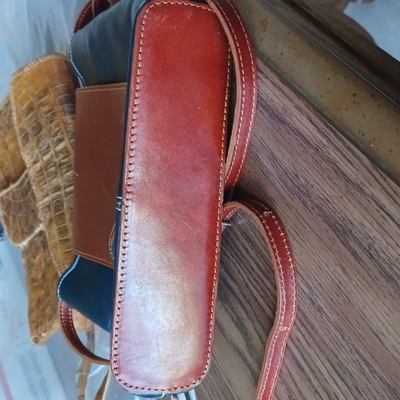 L’Artigiano crossbody purse made in Italy all leather adjustable strap, 10x8x3 - Picture 3 of 6